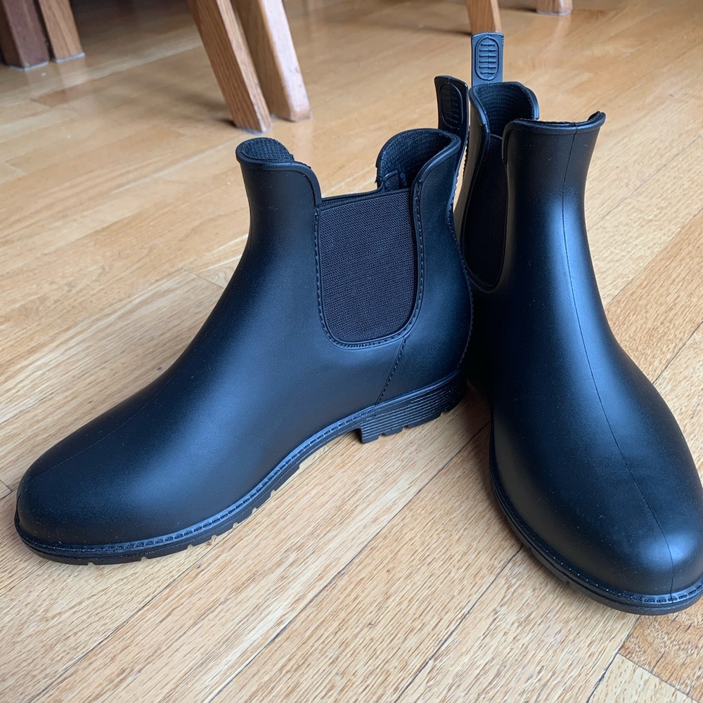 NEW W8.5/9 Black Rubber Chelsea Ankle Rain Boots